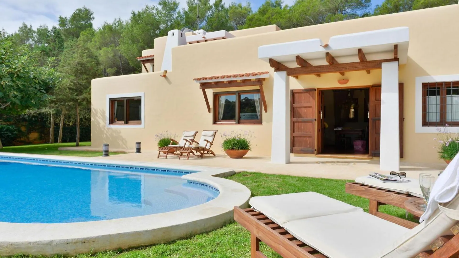 Villa El Abuelo location